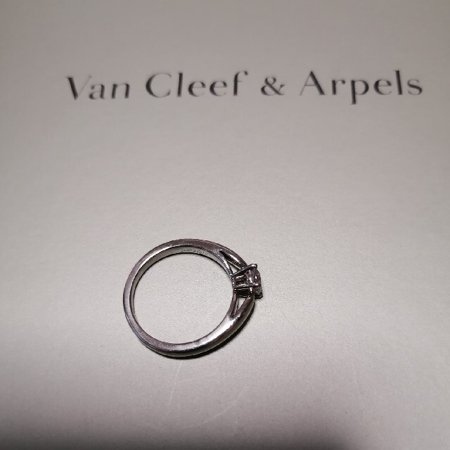 Van Cleef & Arpels(ヴァンクリーフアンドアーペル)のヴァンクリーフ＆アーペル　ボヌールソリティアダイヤモンドリング　0.32ct レディースのアクセサリー(リング(指輪))の商品写真