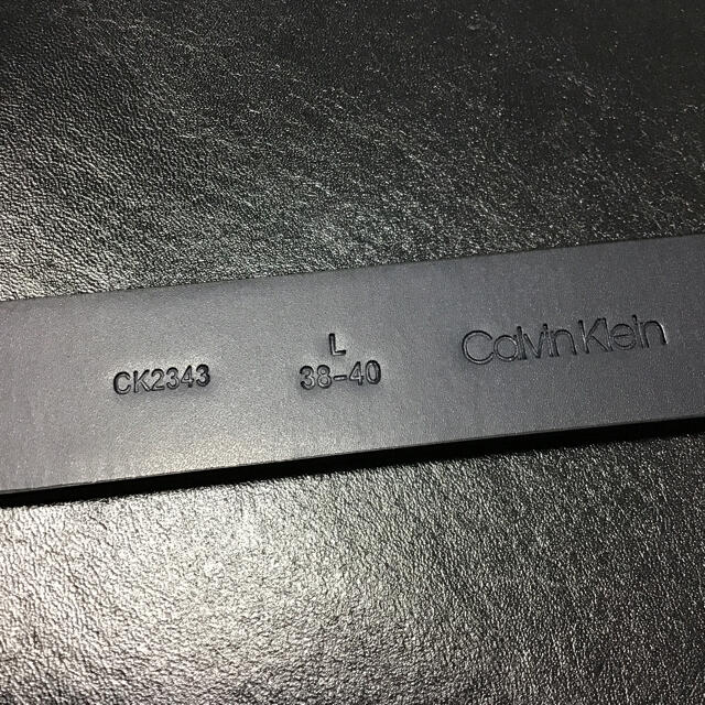 Calvin Klein(カルバンクライン)の新品　Calvin  Klein メンズ  レザー ベルト メンズのファッション小物(ベルト)の商品写真