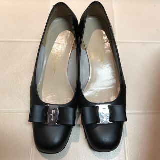 サルヴァトーレフェラガモ(Salvatore Ferragamo)のサルヴァトーレフェラガモ　パンプス　24.5cm(ハイヒール/パンプス)