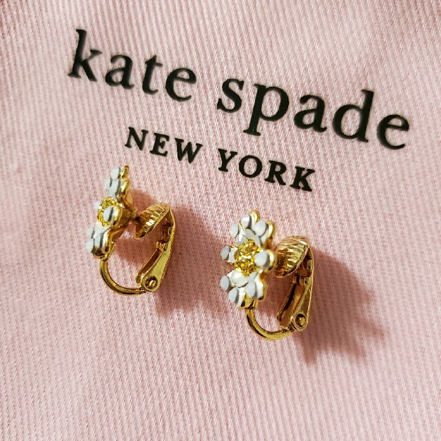 kate spadeイヤリング テイク ハート ハギー フープ