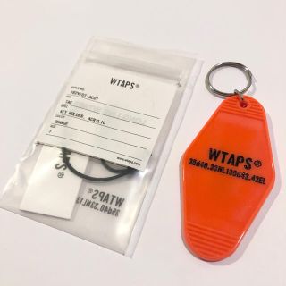 ダブルタップス(W)taps)のWTAPS TAG キーホルダー ストラップ オレンジ 小物 アクセサリー(キーホルダー)