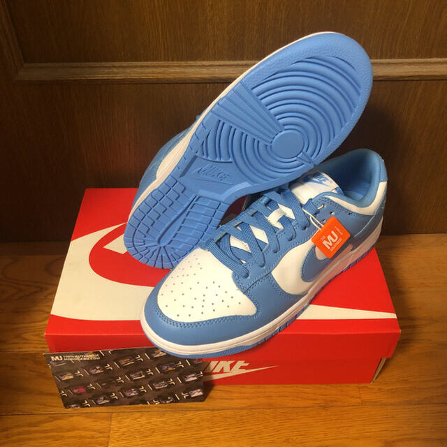 NIKE(ナイキ)の未使用 NIKE DUNK LOW RETRO "UNIVERSITYBLUE" メンズの靴/シューズ(スニーカー)の商品写真