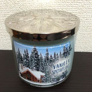 バスアンドボディーワークス(Bath & Body Works)の3芯キャンドル★Bath&Body Works★バニラスノーフレーク(キャンドル)