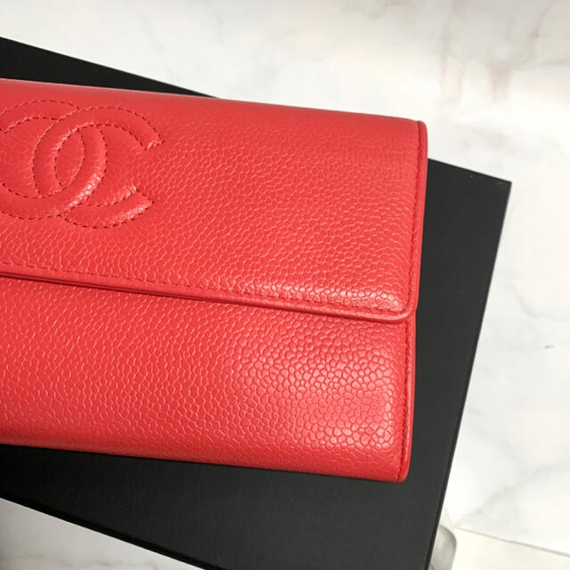 CHANEL(シャネル)のCHANEL シャネル 極美品 デカココ ステッチ フラップ ウォレット 財布 レディースのファッション小物(財布)の商品写真