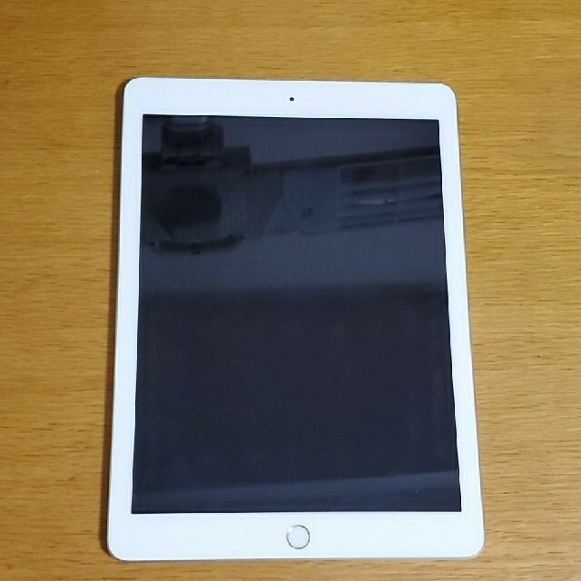 【即購入可】iPad(第5世代)Wi-Fi＋Cellular 32GB Gold