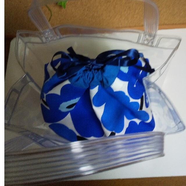 marimekko(マリメッコ)のマリメッコ巾着ポーチ付き、透明トート ハンドメイドのファッション小物(バッグ)の商品写真