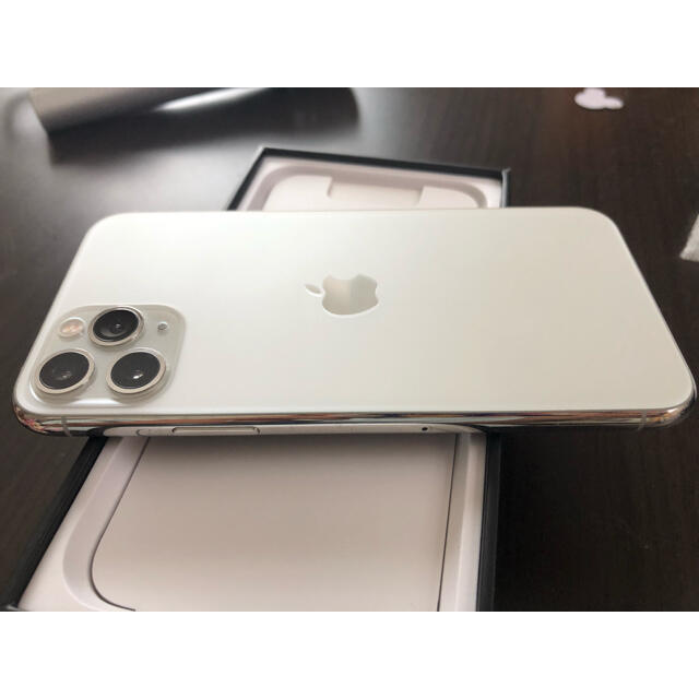 Apple(アップル)のiPhone11pro スマホ/家電/カメラのスマートフォン/携帯電話(スマートフォン本体)の商品写真