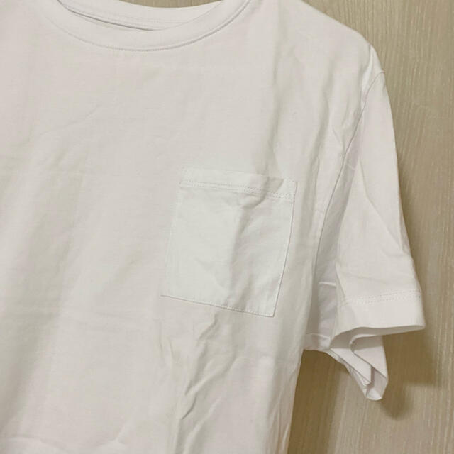 earth music & ecology(アースミュージックアンドエコロジー)の白Tシャツ レディースのトップス(Tシャツ(半袖/袖なし))の商品写真
