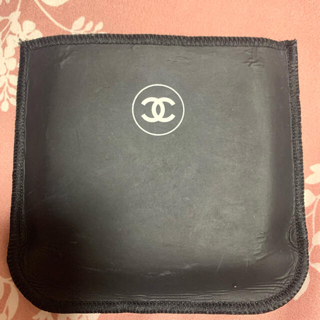 CHANEL(シャネル)のCHANEL   シャネル  ル　ブラン　コンパクト　ラディアンス 10ベージュ コスメ/美容のベースメイク/化粧品(ファンデーション)の商品写真