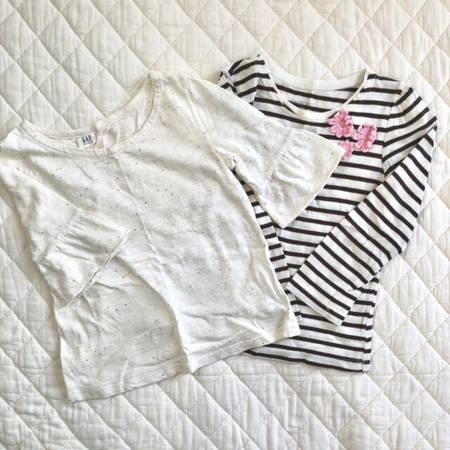 GAP Kids(ギャップキッズ)の☆しばらくお値下げ☆ GAP カットソー2枚セット 120cm キッズ/ベビー/マタニティのキッズ服女の子用(90cm~)(Tシャツ/カットソー)の商品写真