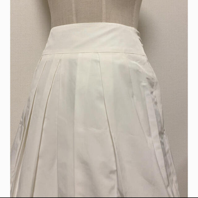 プライベートレーベル【新品】上品リボンデザインふんわりスカート　白M レディースのスカート(ひざ丈スカート)の商品写真