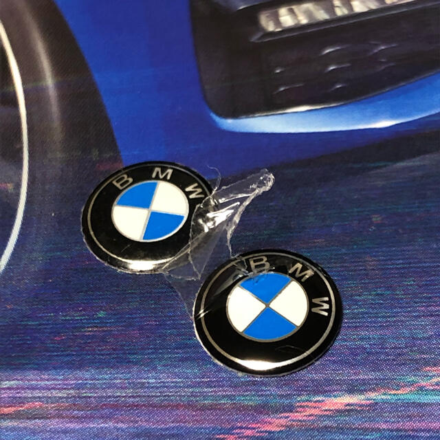 BMW(ビーエムダブリュー)のBMW リモートスマートキー、ラジオボタンにエンブレムステッカー11mm1枚 自動車/バイクの自動車(車種別パーツ)の商品写真