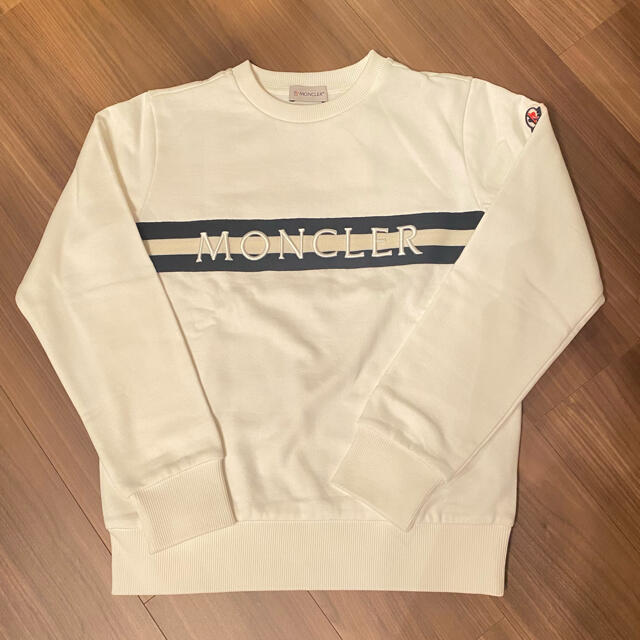 MONCLER(モンクレール)の【みこ 様専用】MONCLER モンクレール ロゴ スウェット ホワイト 14A レディースのトップス(トレーナー/スウェット)の商品写真