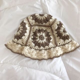 スタイルナンダ(STYLENANDA)のハンドメイド　グラニースクエアハット　ラテカラー(帽子)