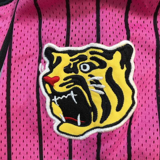阪神タイガース(ハンシンタイガース)の阪神タイガース　ユニフォーム　阪神 スポーツ/アウトドアの野球(応援グッズ)の商品写真
