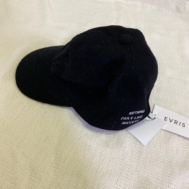 EVRIS(エヴリス)の新品　EVRIS キャップ　帽子 レディースの帽子(キャップ)の商品写真