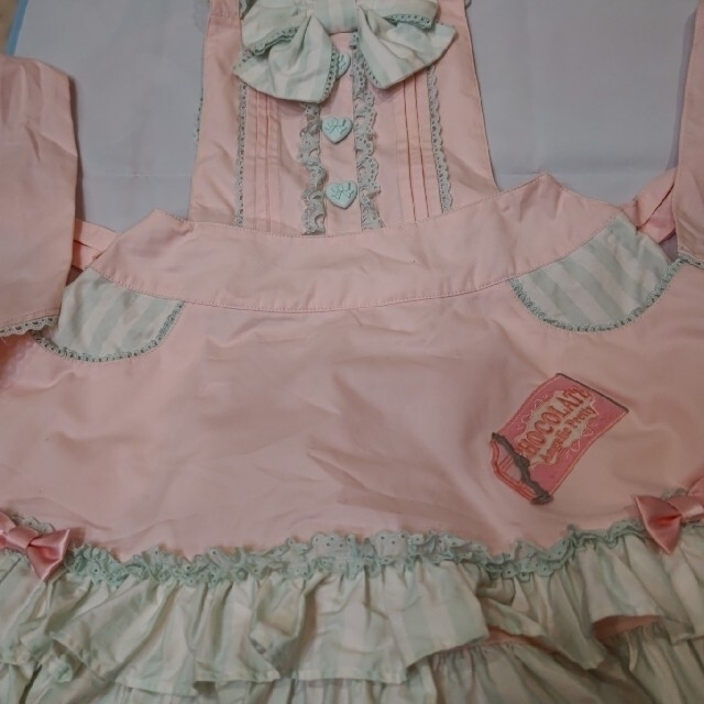 Angelic Pretty(アンジェリックプリティー)のLOVE様専用！他の方はご遠慮下さいね。チョコワッペン付きサロペット レディースのパンツ(サロペット/オーバーオール)の商品写真