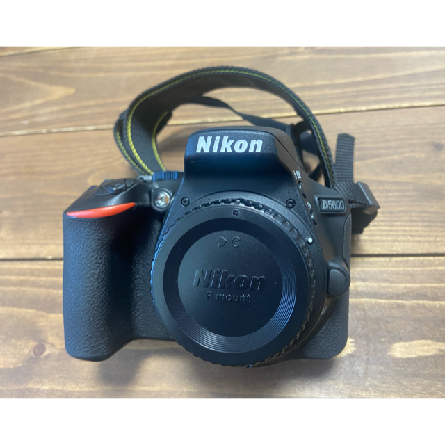 値下げ！Nikon デジタル一眼レフカメラ D5600 ダブルズームキット