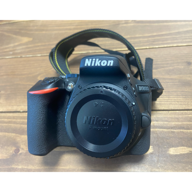 値下げ!Nikon デジタル一眼レフカメラ D5600 ダブルズームキット 値下げ!Nikon デジタル一眼レフカメラ D5600 ダブルズームキット