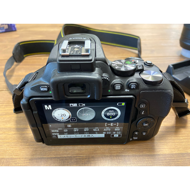 値下げ!Nikon デジタル一眼レフカメラ D5600 ダブルズームキット 値下げ!Nikon デジタル一眼レフカメラ D5600 ダブルズームキット