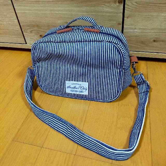 【Ohいっちゃん様専用】マザーズバッグ　ショルダー【新品未使用品】 キッズ/ベビー/マタニティのマタニティ(マザーズバッグ)の商品写真