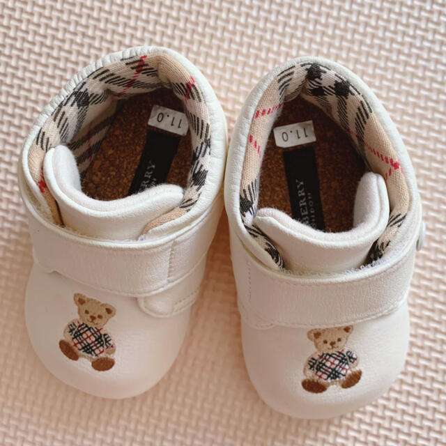 BURBERRY(バーバリー)の【新品】BURBERRY バーバリー ベビー ファーストシューズ 11.0㎝ キッズ/ベビー/マタニティのベビー靴/シューズ(~14cm)(スニーカー)の商品写真