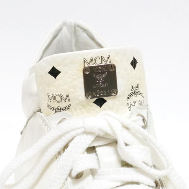 MCM(エムシーエム)のエムシーエム スニーカー EU 42 メンズ - メンズの靴/シューズ(スニーカー)の商品写真