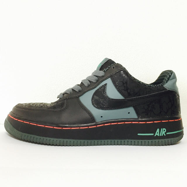 NIKE - NIKE AIR FORE 1の通販 by So High|ナイキならラクマ