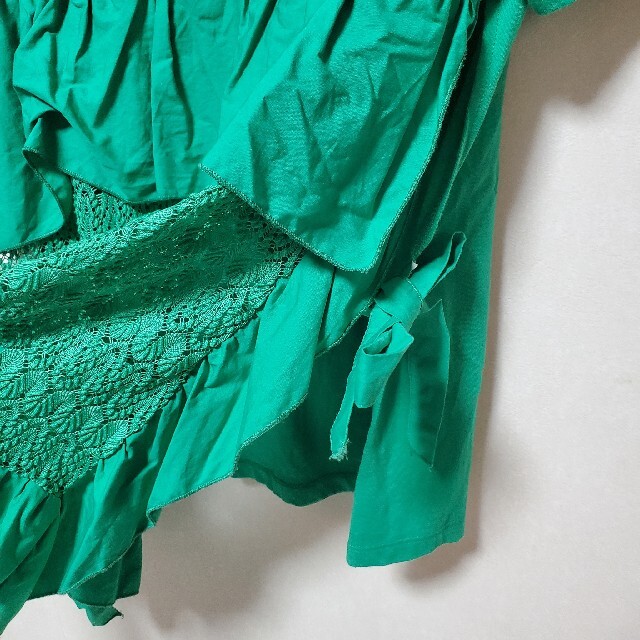 ZARA(ザラ)のUsed 緑 グリーン Tシャツ ブラウス ZARA レディースのトップス(Tシャツ(半袖/袖なし))の商品写真