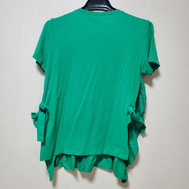 ZARA(ザラ)のUsed 緑 グリーン Tシャツ ブラウス ZARA レディースのトップス(Tシャツ(半袖/袖なし))の商品写真