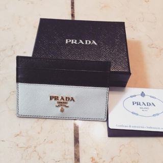 プラダ(PRADA)のプラダ 美品 バイカラー カードケース(名刺入れ/定期入れ)