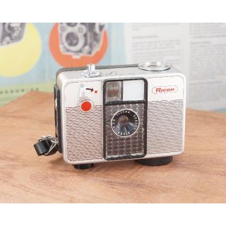 リコー(RICOH)の特別なＳ✨　RICOH　AUTO　HALF　S　名機!　タイマー付　コンパクト!(フィルムカメラ)