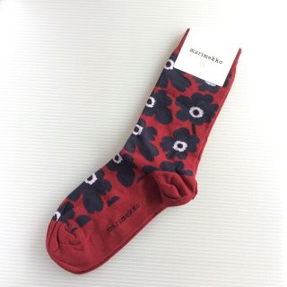 マリメッコ(marimekko)のみー様専用  34-36 ダークレッドとオリーブ ソックス(ソックス)