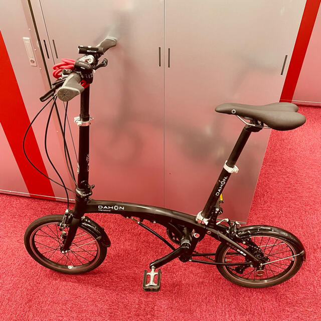 DAHON(ダホン)のDAHONダホン EEZZ D3 折り畳み自転車 16インチ 2018年 スポーツ/アウトドアの自転車(自転車本体)の商品写真