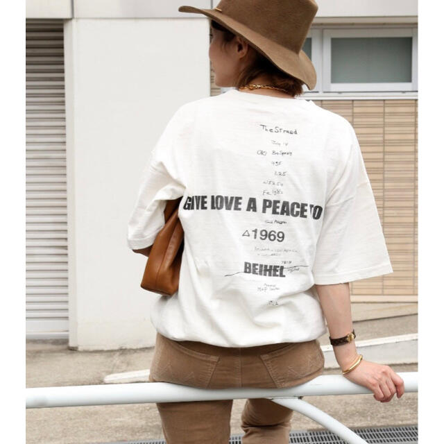 DEUXIEME CLASSE(ドゥーズィエムクラス)のDeuxieme Classe LOVE A PEACE バックプリントTシャツ レディースのトップス(Tシャツ(半袖/袖なし))の商品写真