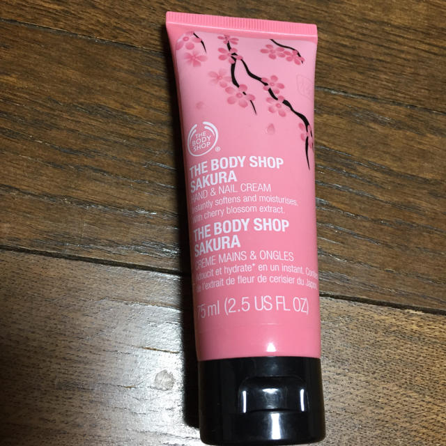 THE BODY SHOP(ザボディショップ)のボディショップ サクラハンド&ネイルクリーム コスメ/美容のボディケア(ハンドクリーム)の商品写真