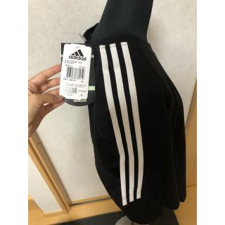 アディダス(adidas)の【新品】adidas アディダス Tシャツ　ロゴ　黒色　スリーライン(Tシャツ/カットソー(半袖/袖なし))