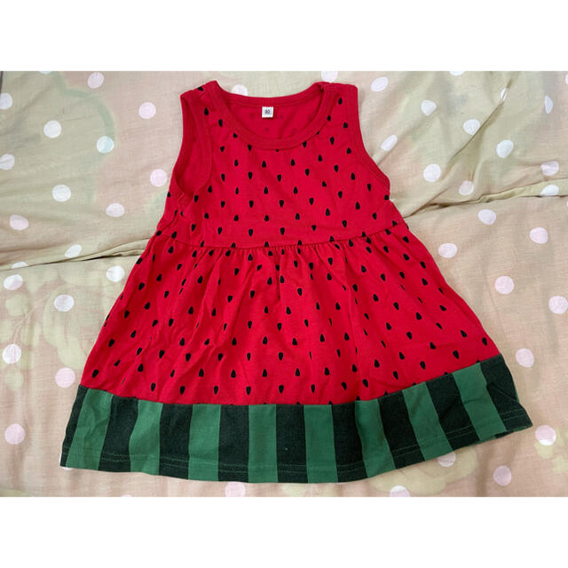 西松屋(ニシマツヤ)のワンピース スイカ 90 キッズ/ベビー/マタニティのキッズ服女の子用(90cm~)(ワンピース)の商品写真