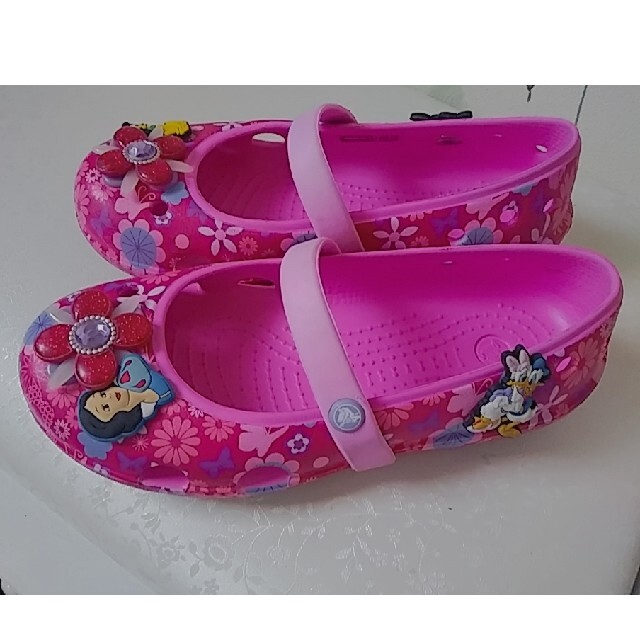 crocs(クロックス)のかめーず様専用☆crocs　サンダル　12(18.5)　超美品☆ キッズ/ベビー/マタニティのキッズ靴/シューズ(15cm~)(サンダル)の商品写真