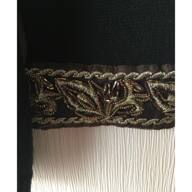 GALLARDA GALANTE(ガリャルダガランテ)のビジュー付き 黒ニット レディースのトップス(ニット/セーター)の商品写真