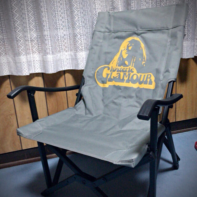 HYSTERIC GLAMOUR(ヒステリックグラマー)のヒステリックグラマー 折りたたみイス 新品未使用 ノベルティアディロンダック インテリア/住まい/日用品の椅子/チェア(折り畳みイス)の商品写真