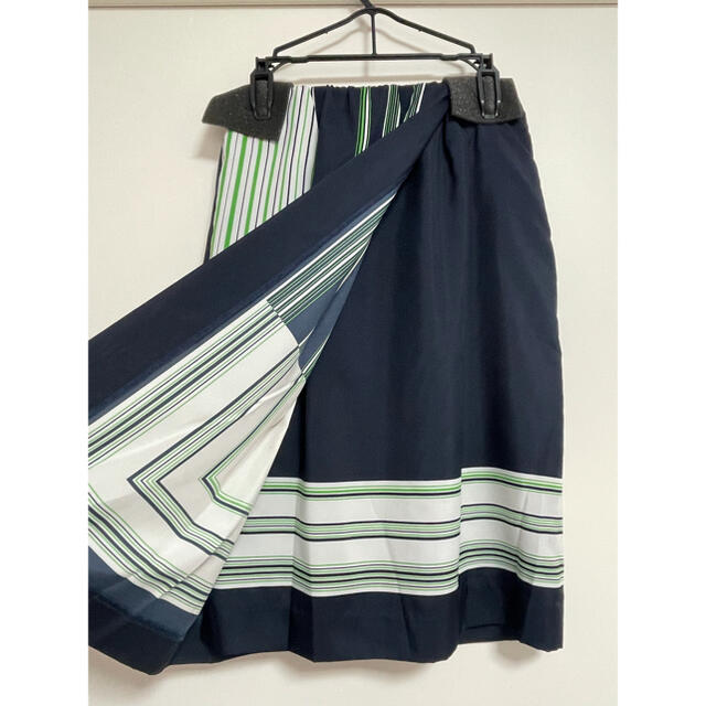 UNITED ARROWS(ユナイテッドアローズ)のUNITED ARROWS ストライプ　スカート　36 レディースのスカート(ひざ丈スカート)の商品写真