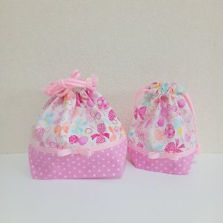 【バタフライ×ドットピンク☆コップ袋１点】入学準備　ハンドメイド(外出用品)