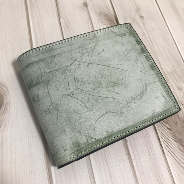 緑　グリーン系　ハンドメイド 新品 レザー　ヌメ革　本革 メンズ 二つ折り財布  メンズのファッション小物(折り財布)の商品写真