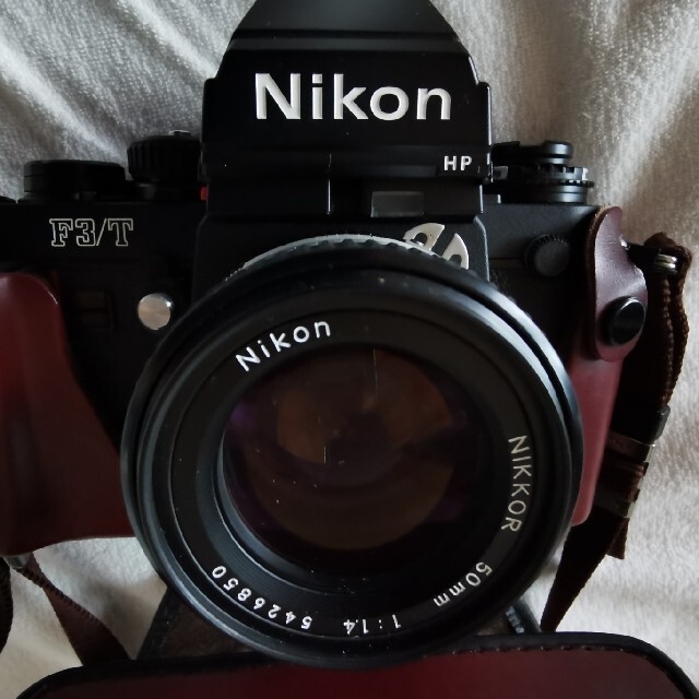 NIKON　F3 / T　と　レンズ スマホ/家電/カメラのカメラ(フィルムカメラ)の商品写真