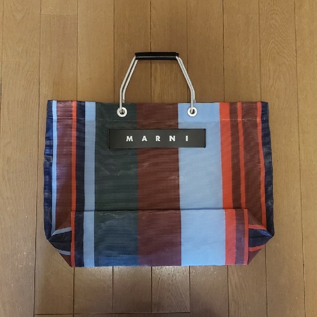 【美品】MARNI⭐マルニフラワーカフェ⭐ストライプバッグ ラッカーレッド