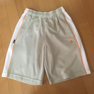 アディダス(adidas)のアディダスハーフパンツ　レディース Sサイズ(ハーフパンツ)