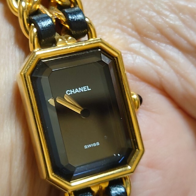 CHANELの時計ファッション小物