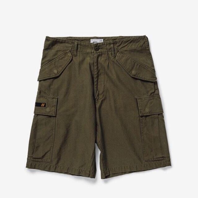 W)taps(ダブルタップス)のWTAPS 20ss CARGO SHORTS 01 COTTON SATIN メンズのパンツ(ショートパンツ)の商品写真