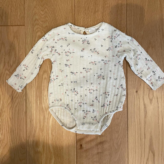 ZARA KIDS(ザラキッズ)のzara ロンパース 62㎝ キッズ/ベビー/マタニティのベビー服(~85cm)(ロンパース)の商品写真